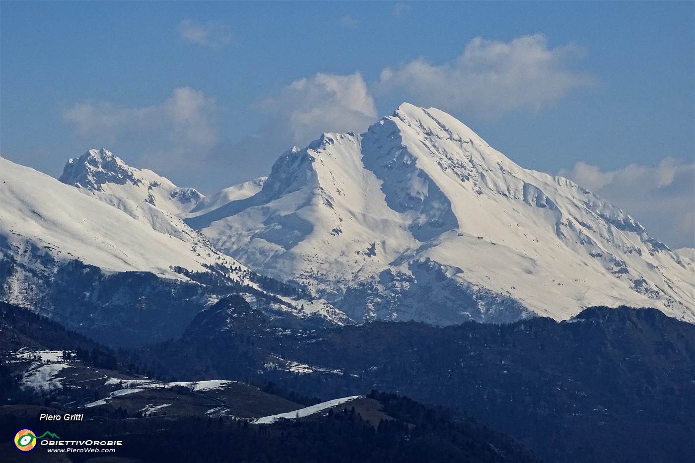 68 Zoom in Arera e Corna Piana.JPG
